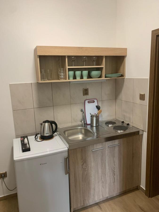 Cafe De La Creme Hotell Kuzelov Eksteriør bilde